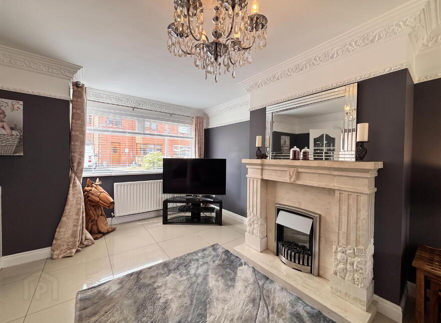 6 Nelson Square, Belfast, BT13 2PR