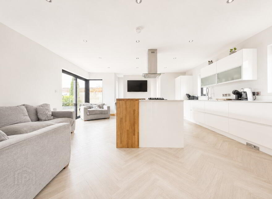 82 Marshallstown Road, Carrickfergus, BT38 9DE