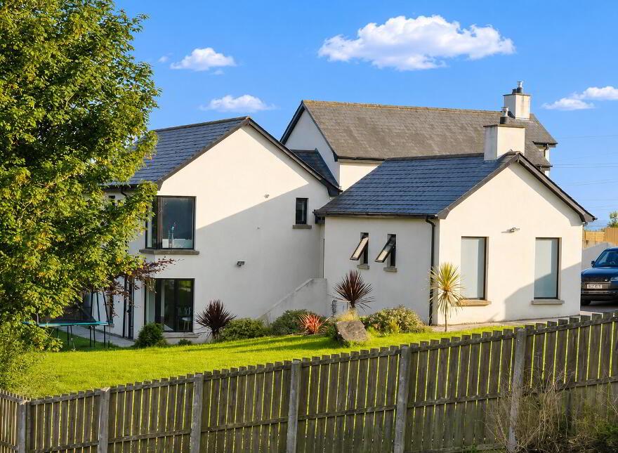 82 Marshallstown Road, Carrickfergus, BT38 9DE
