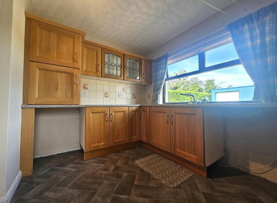 37 Taylorstown Hill, Antrim, BT41 3RL