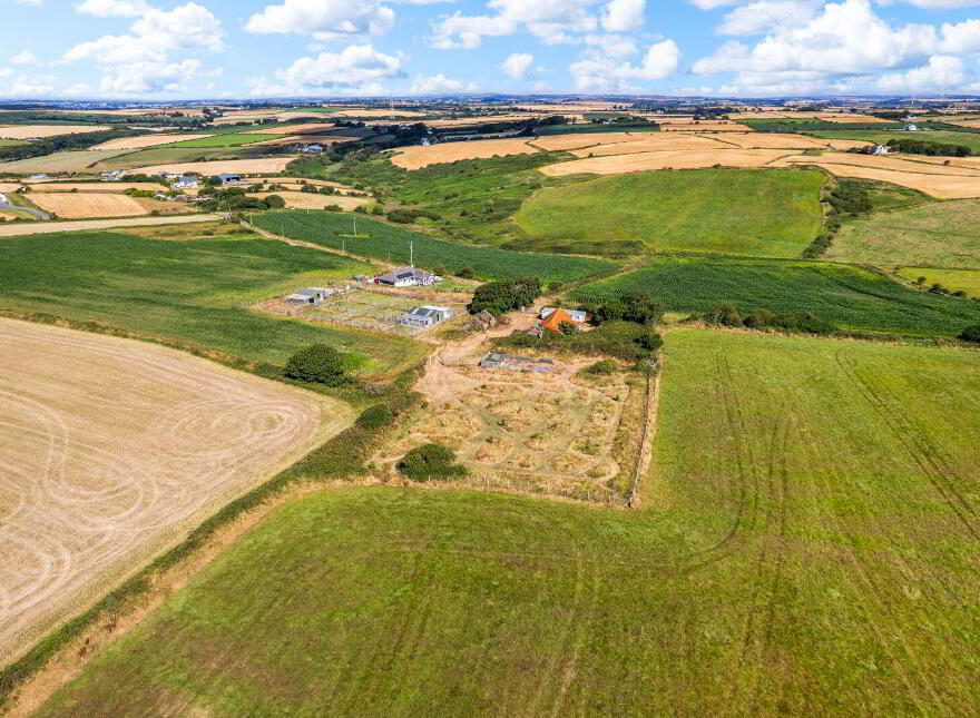 Lahard, Whitegate