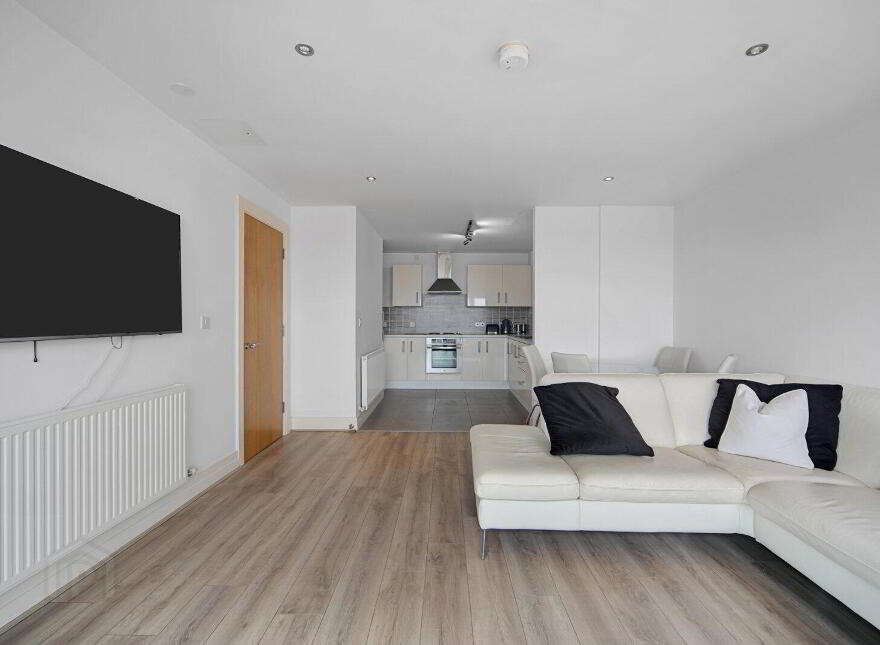 128 James Clow Building, 15 Princes Dock Street, Belfast, BT1 3DS