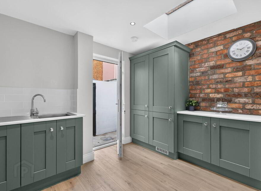 26 Rochester Street, Ravenhill, Belfast, BT6 8EU