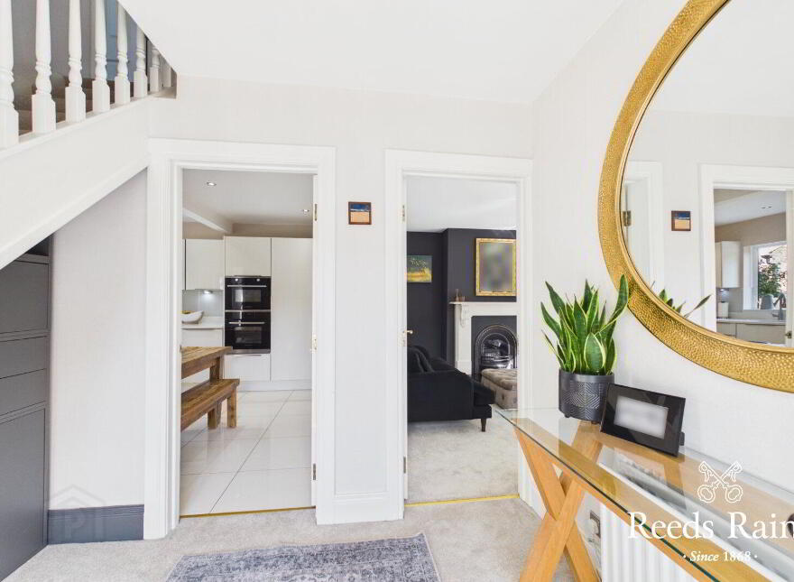 27 Moira Road, Hillsborough, BT26 6DU