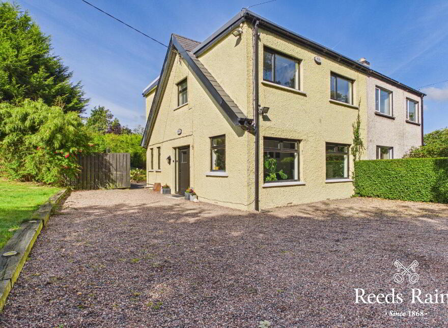 27 Moira Road, Hillsborough, BT26 6DU