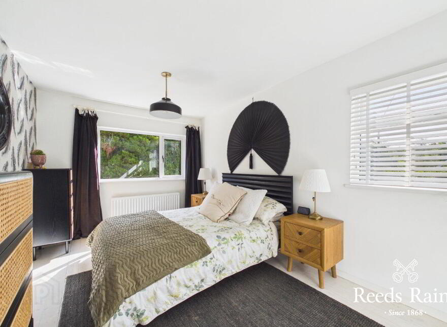 27 Moira Road, Hillsborough, BT26 6DU