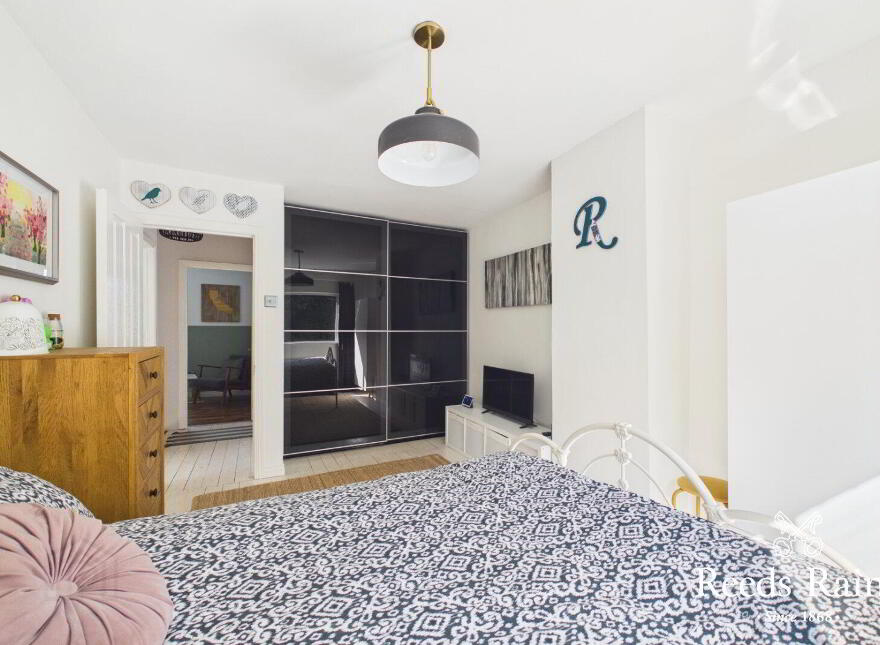 27 Moira Road, Hillsborough, BT26 6DU