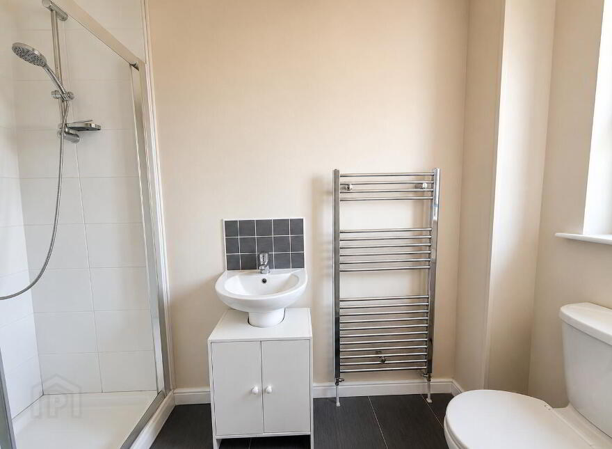 8 Wallace Apartments, Lisburn, BT27 4EJ