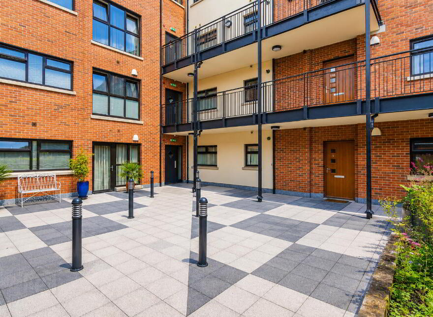 8 Wallace Apartments, Lisburn, BT27 4EJ