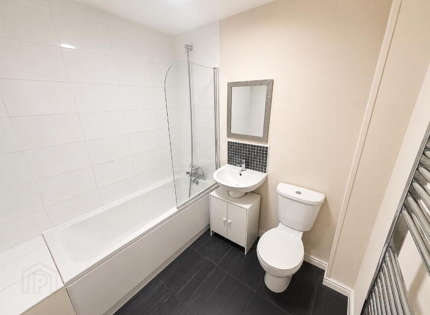 8 Wallace Apartments, Lisburn, BT27 4EJ