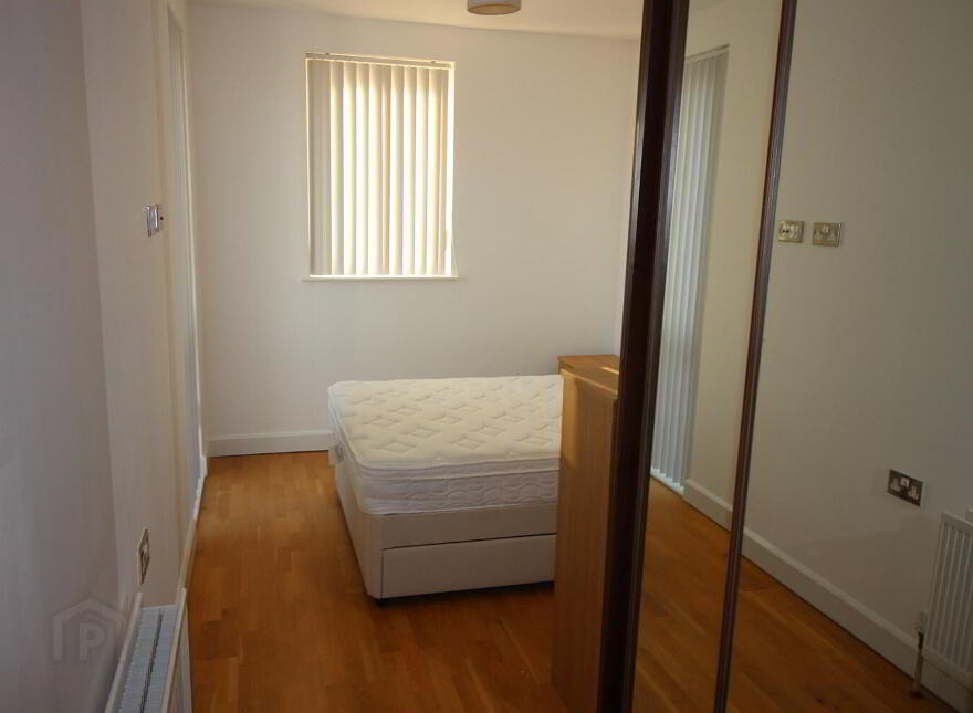 C40 Apartment The Keel Building, 33 Annadale Crescent, Belfast, BT7 3ND