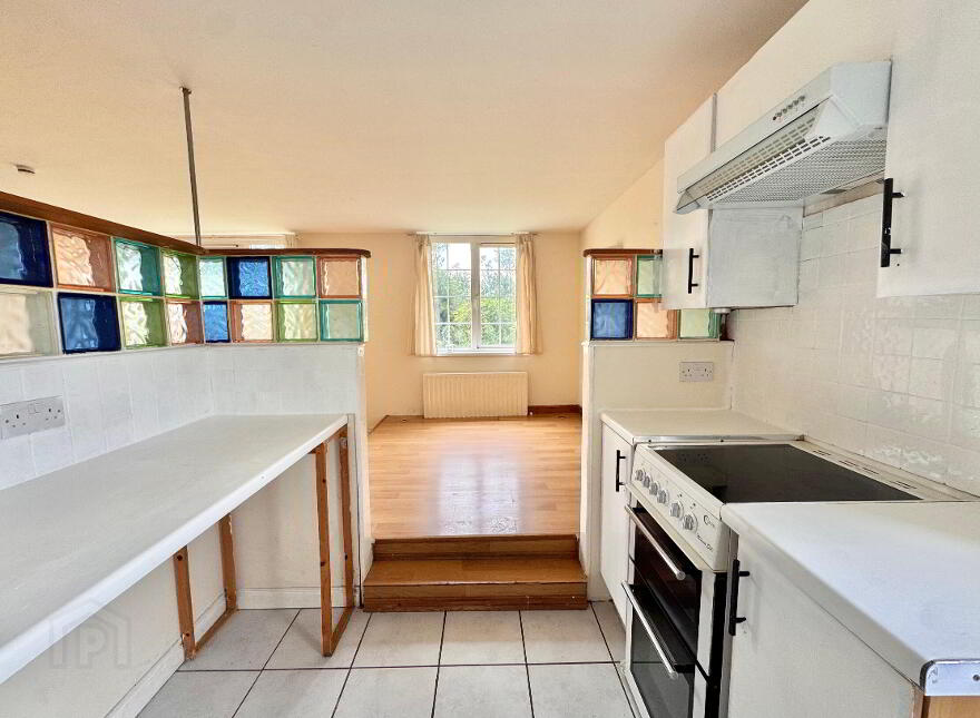 6C Creighton Mews, Dunmurry, Belfast, BT17 0LD