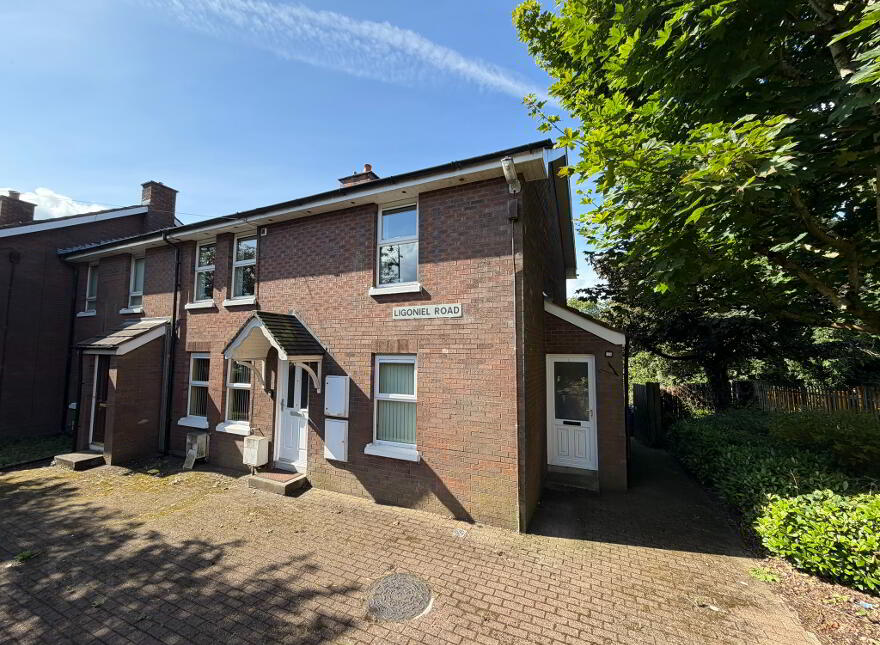 126 Ligoniel Road, Belfast, BT14 8DS