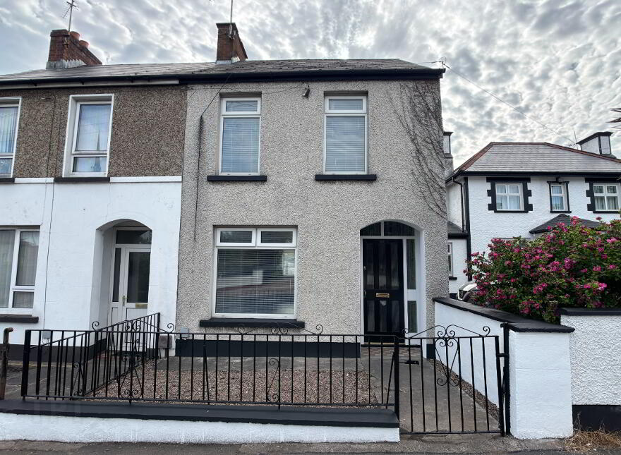 52 Gilford Road, Lurgan, BT66 7EA photo