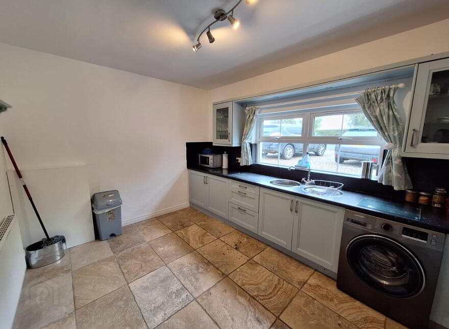 47 Ballinlea Road, Ballycastle, BT54 6NN