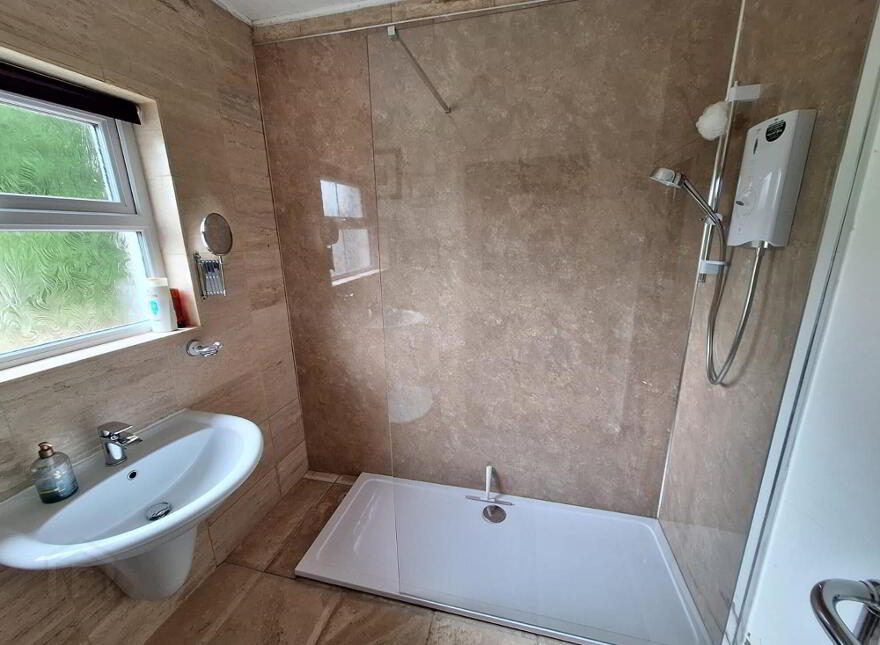 47 Ballinlea Road, Ballycastle, BT54 6NN