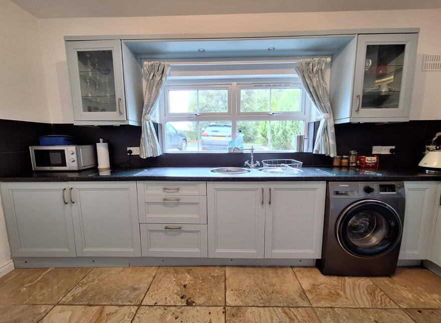 47 Ballinlea Road, Ballycastle, BT54 6NN