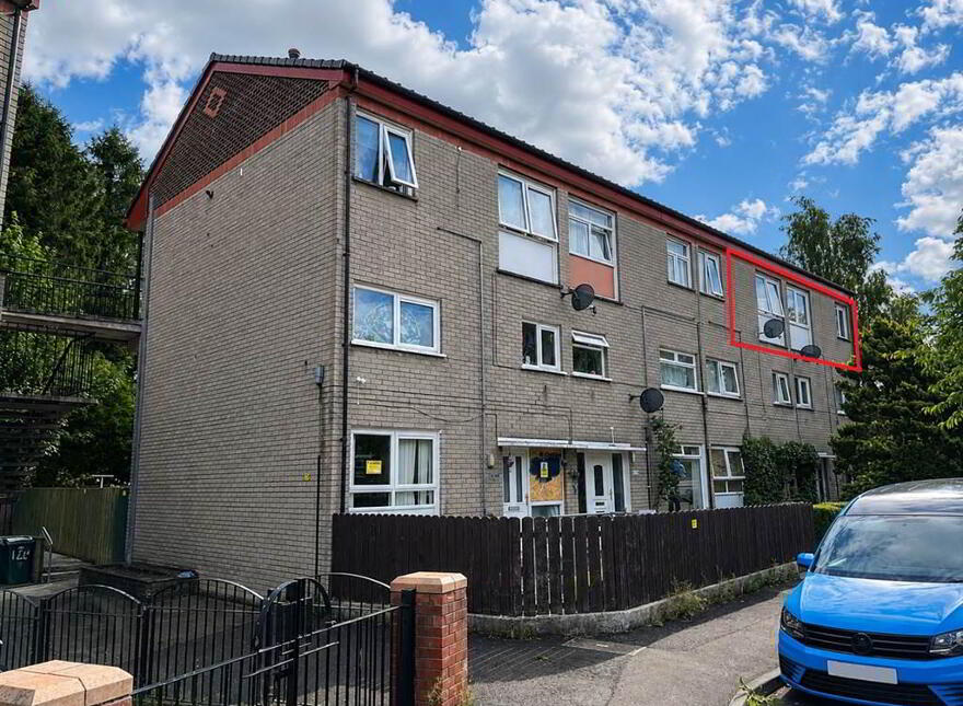 110b Belvoir Drive, Belfast, BT8 7DT