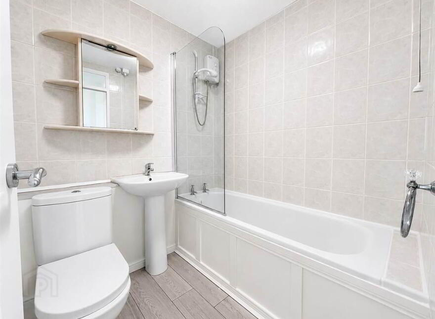 110b Belvoir Drive, Belfast, BT8 7DT