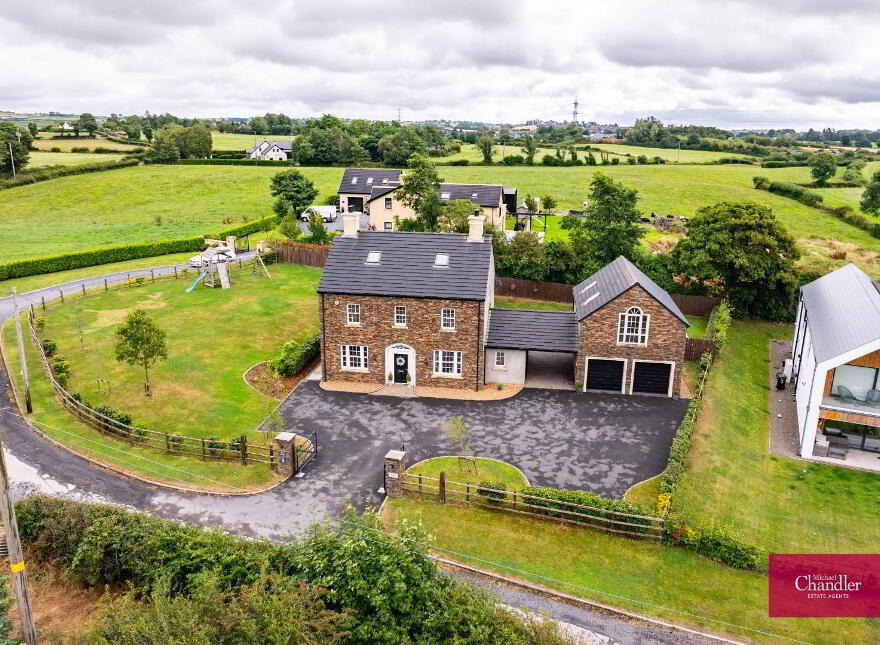 Ballydoolan House, 19b Upper Mealough Road, Belfast, BT8 8LR