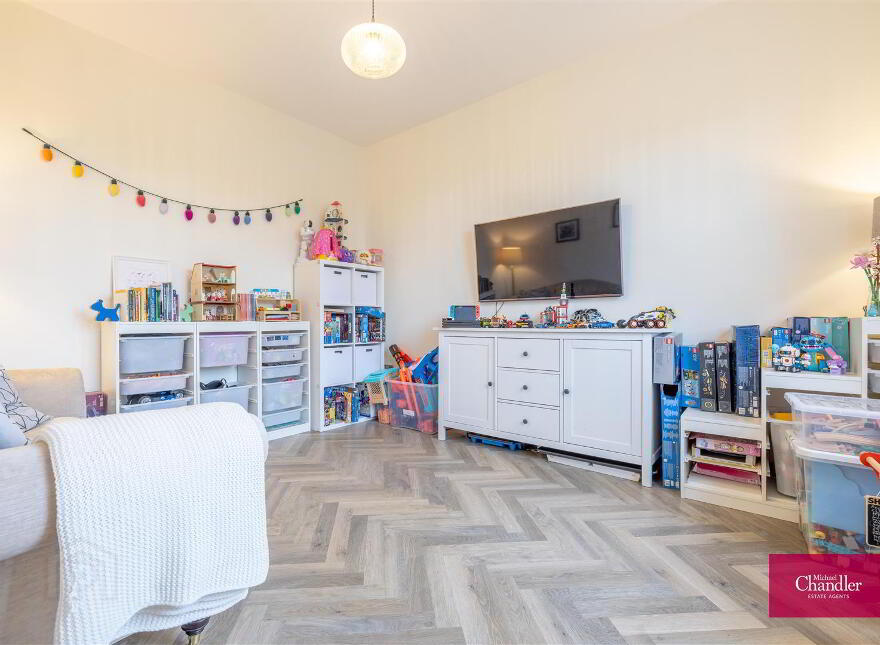 Ballydoolan House, 19b Upper Mealough Road, Belfast, BT8 8LR