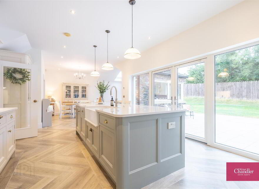 Ballydoolan House, 19b Upper Mealough Road, Belfast, BT8 8LR