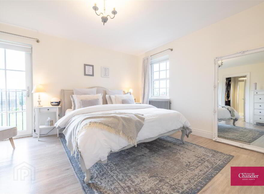 Ballydoolan House, 19b Upper Mealough Road, Belfast, BT8 8LR