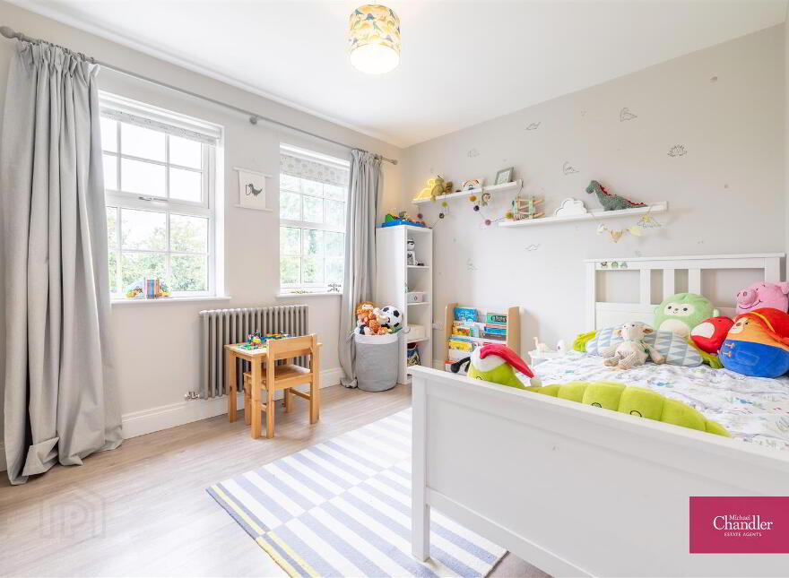 Ballydoolan House, 19b Upper Mealough Road, Belfast, BT8 8LR
