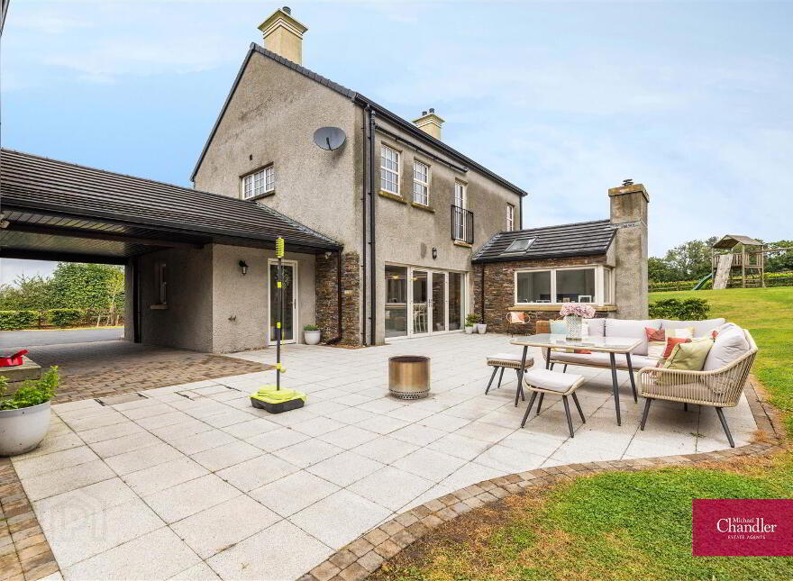 Ballydoolan House, 19b Upper Mealough Road, Belfast, BT8 8LR