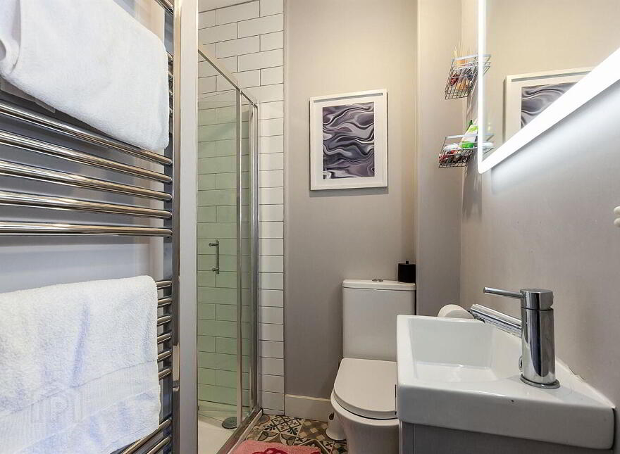 Apartment 3 153 Albertbridge Road, Belfast, BT5 4PS