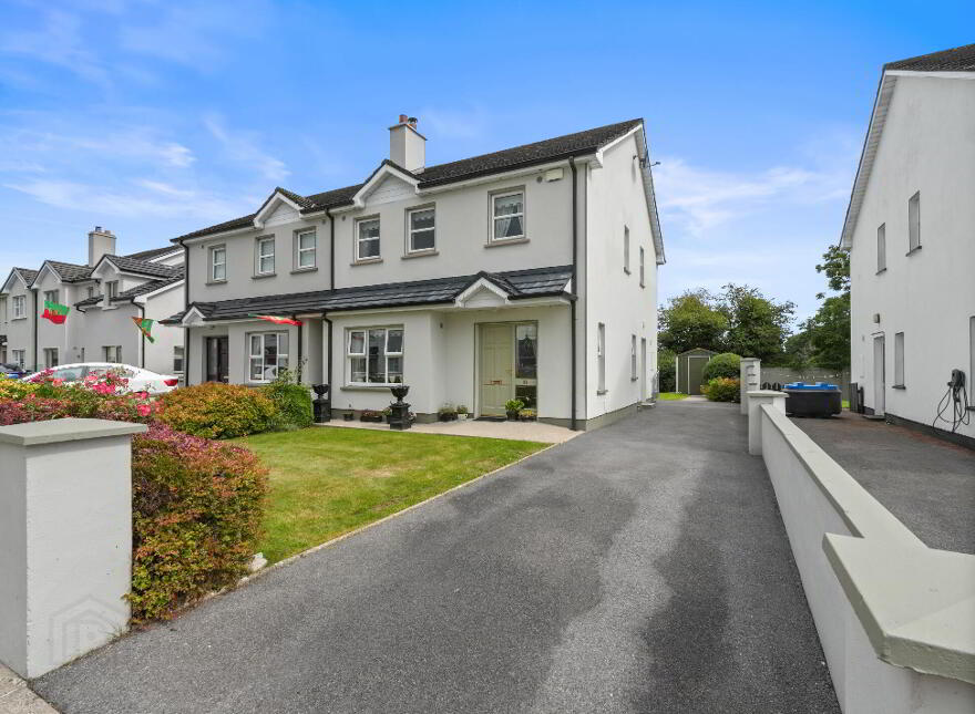 18 Lowpark Avenue, Charlestown, F12NC58