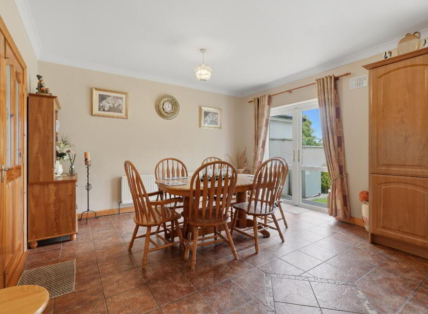 18 Lowpark Avenue, Charlestown, F12NC58