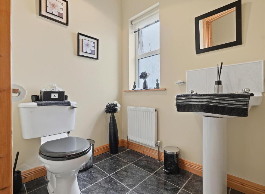 18 Lowpark Avenue, Charlestown, F12NC58