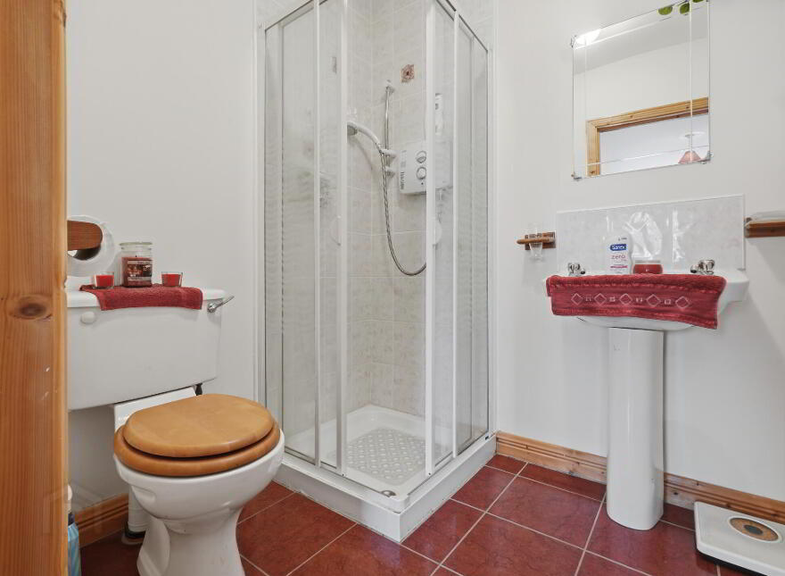 18 Lowpark Avenue, Charlestown, F12NC58