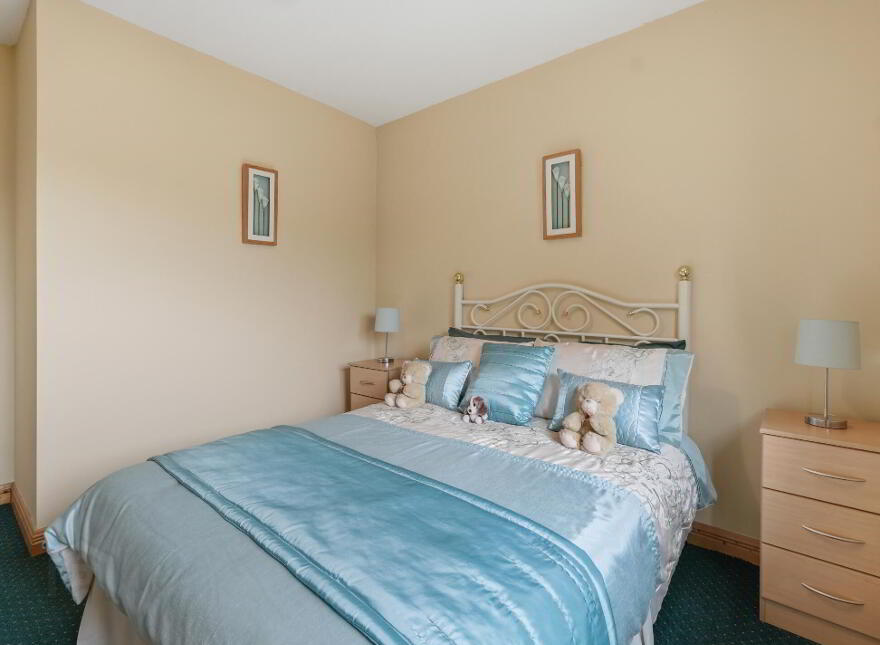 18 Lowpark Avenue, Charlestown, F12NC58