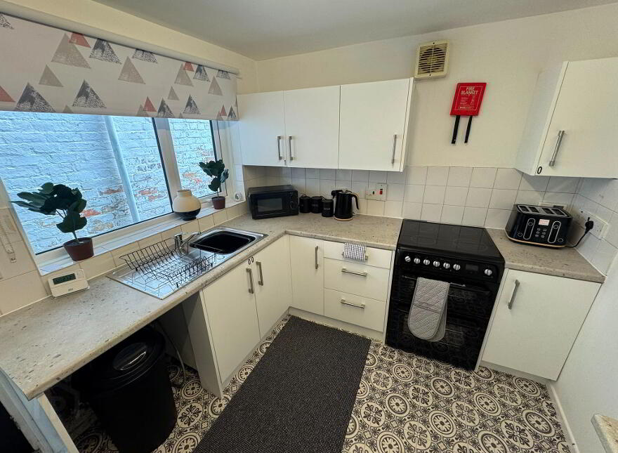 Dunluce Ave, Belfast, BT9 7AZ