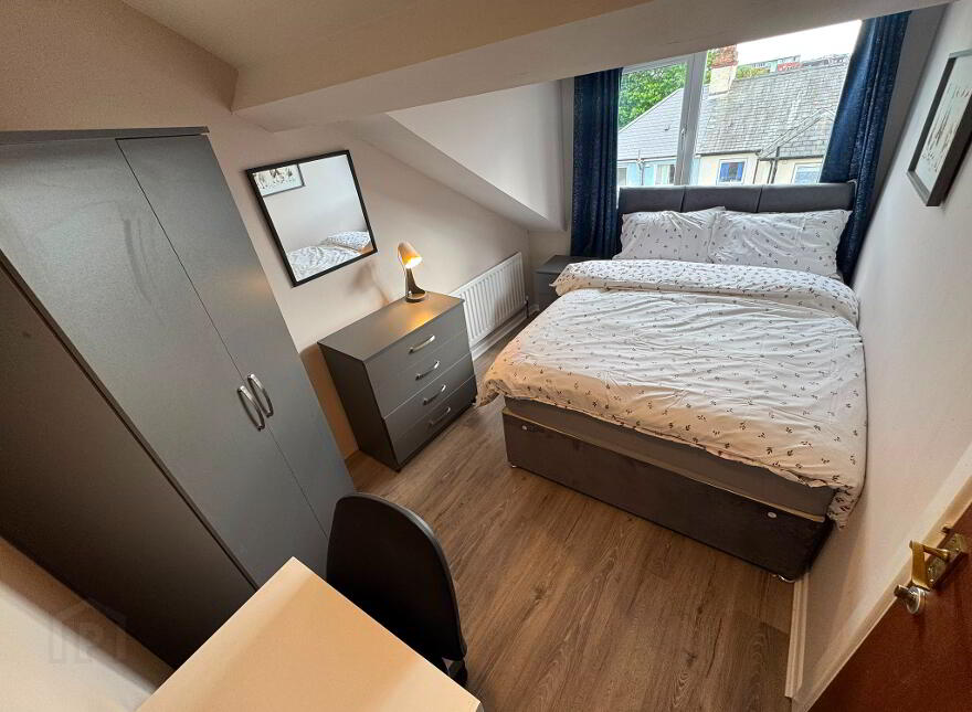 Dunluce Ave, Belfast, BT9 7AZ