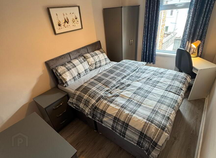 Dunluce Ave, Belfast, BT9 7AZ