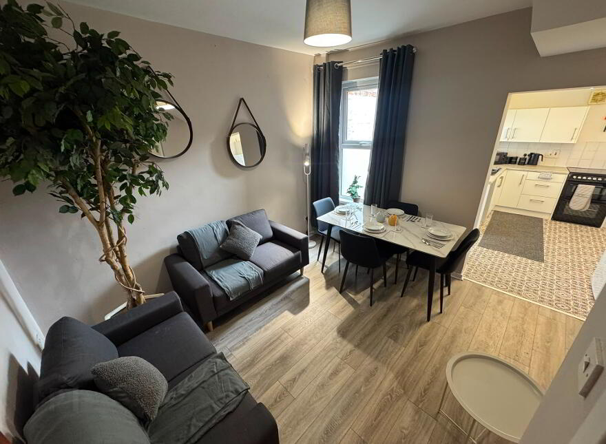 Dunluce Ave, Belfast, BT9 7AZ