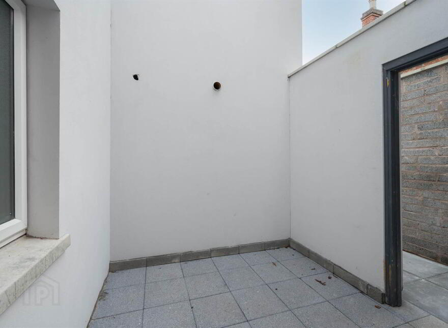 Apt 2, 41 Wellington Park, Belfast, BT9 6DN