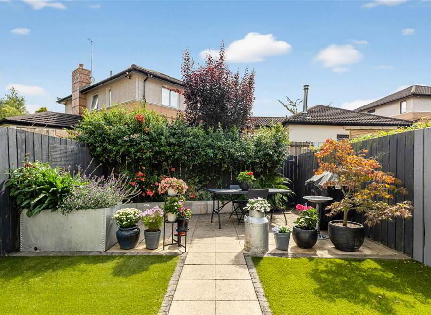 16 Regents Wood, Malone Road, Belfast, BT9 5RW