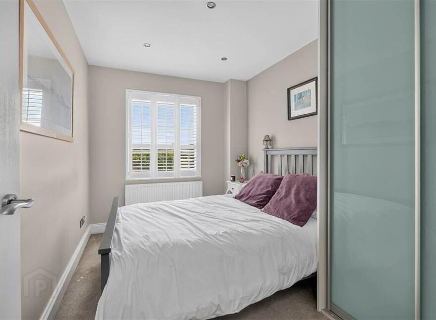 16 Regents Wood, Malone Road, Belfast, BT9 5RW