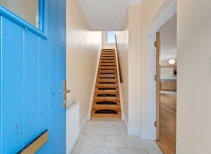 5 The Shambles, Allen Square, Bandon, P72FE06