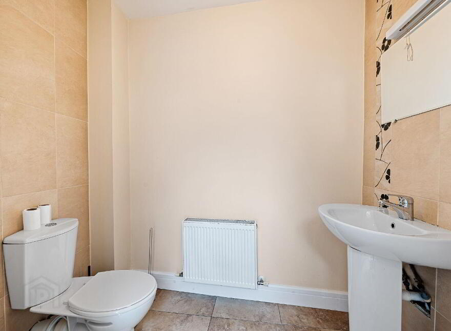 5 The Shambles, Allen Square, Bandon, P72FE06