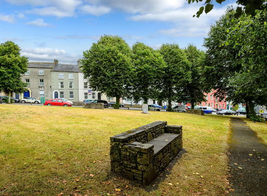 5 The Shambles, Allen Square, Bandon, P72FE06
