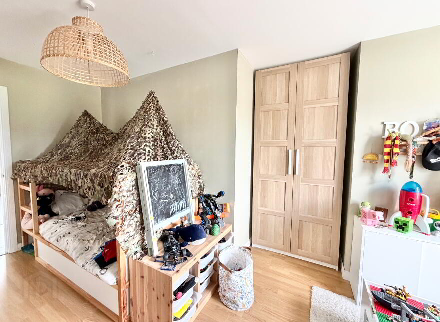 8 Killybrack Glen, Omagh, BT79 7GY