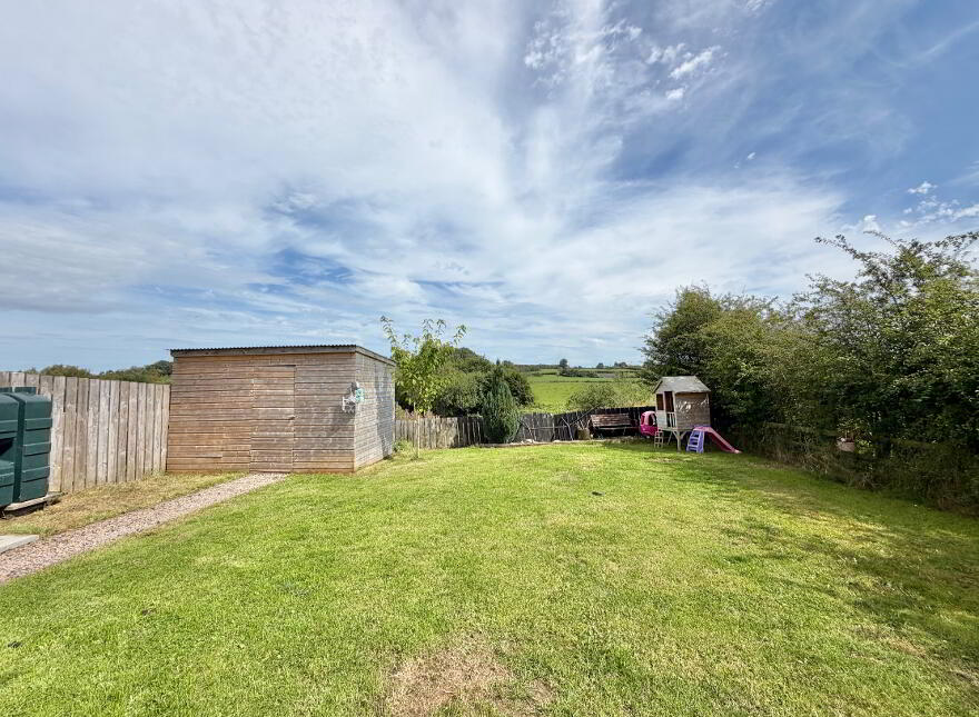8 Killybrack Glen, Omagh, BT79 7GY