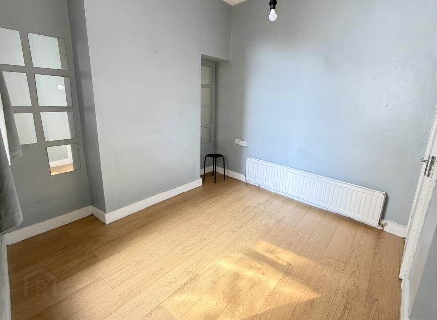 147 Newtownards Road, Belfast, BT4 1AB