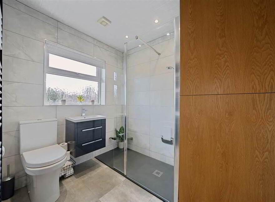 63 Glenholm Avenue, Belfast, BT8 6LU