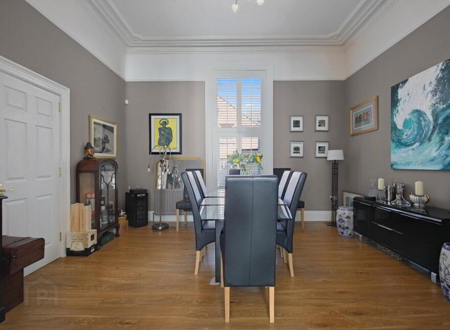 9 Wellington Park, Belfast, BT9 6DJ